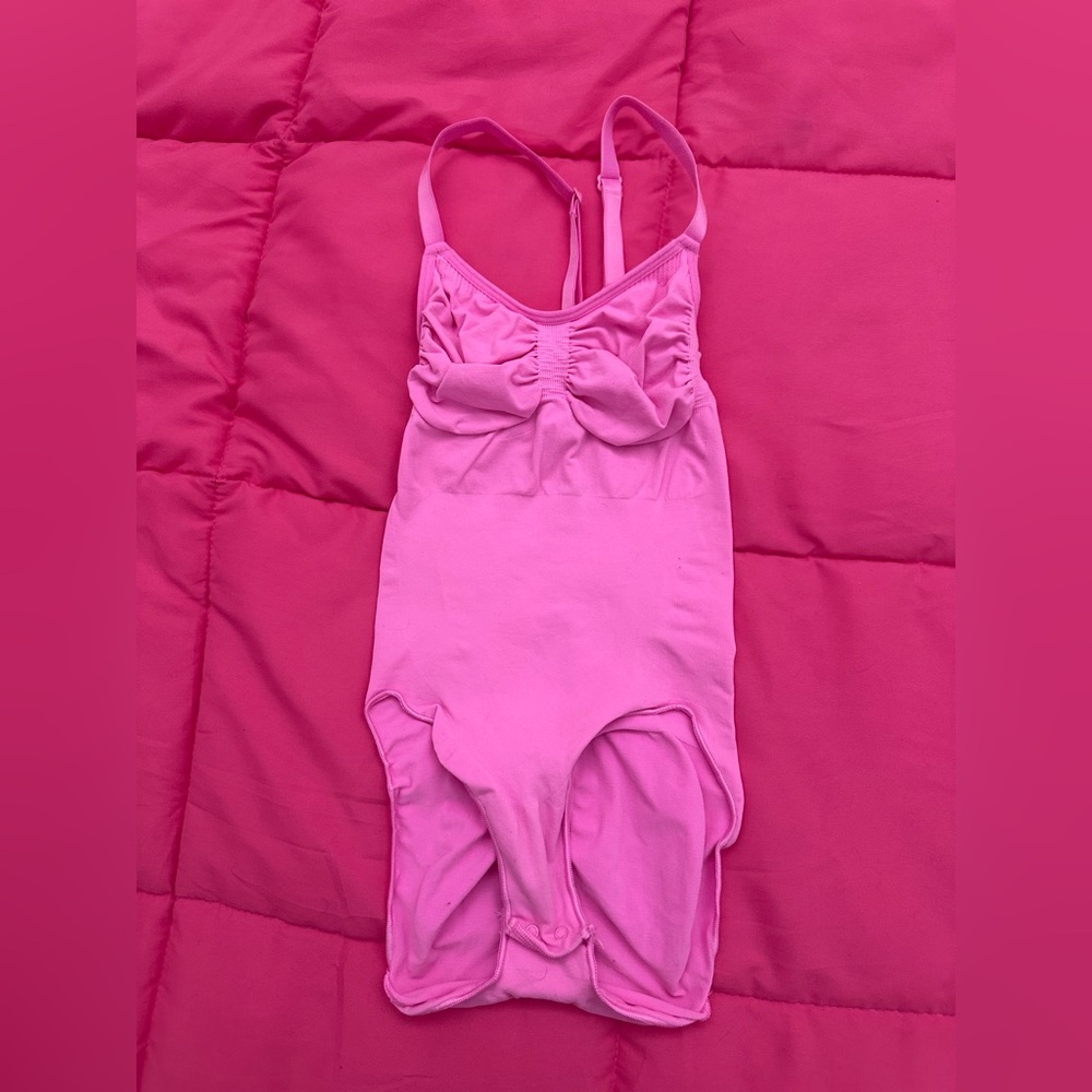 Skims SCULPTING BODYSUIT W. SNAPS | NEON ORCHID